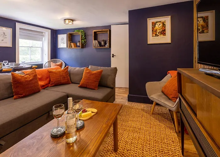 The Bolt Hole Town Centre, Dog Friendly *