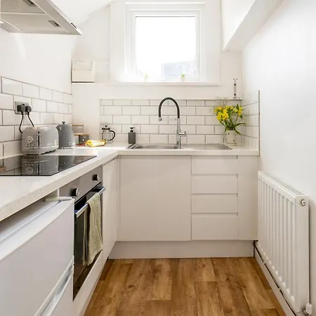 The Bolt Hole Town Centre, Dog Friendly Whitby