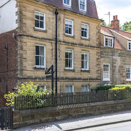 The Bolt Hole Town Centre, Dog Friendly Apartment